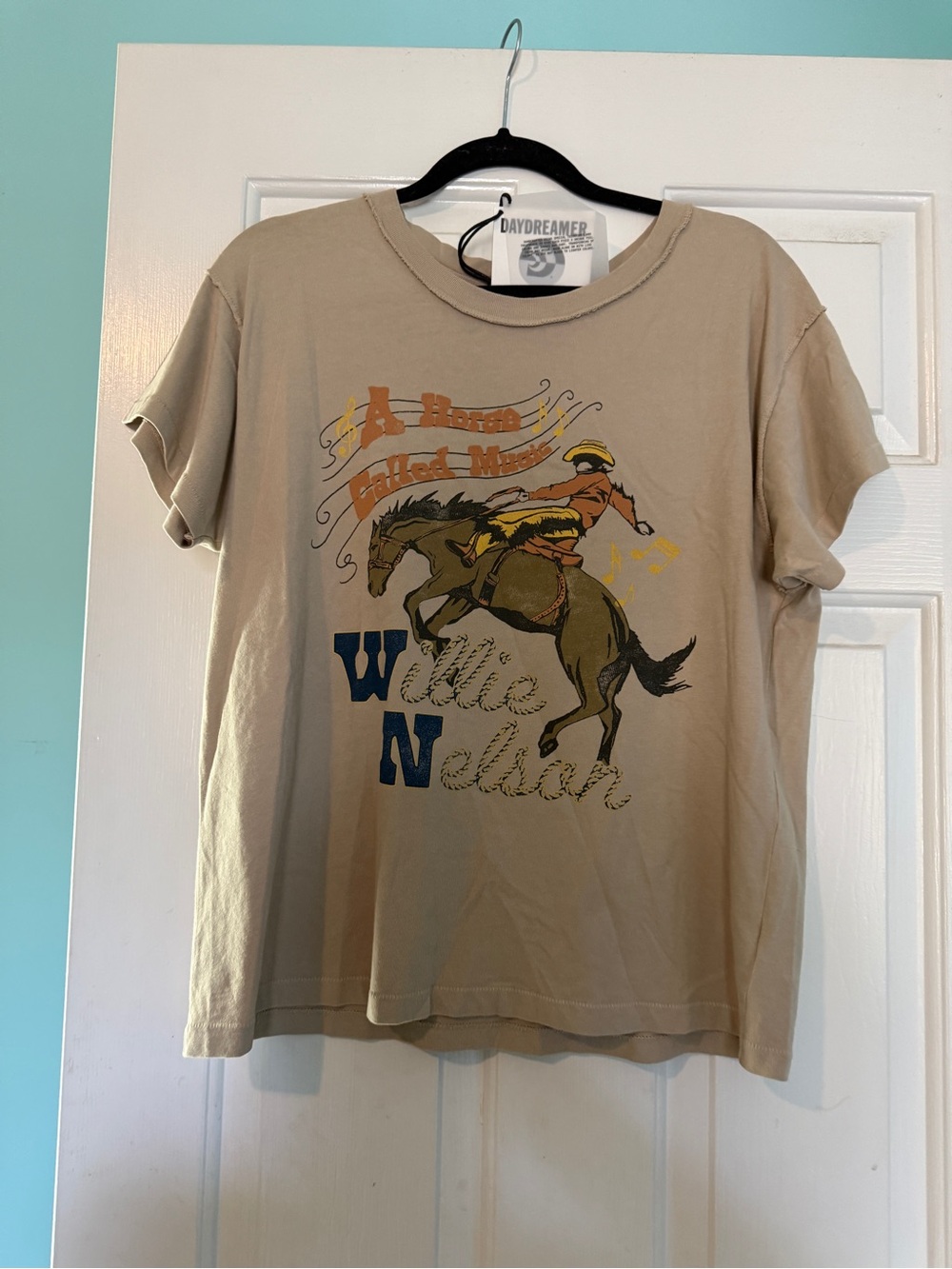 Daydreamer Beige Willie Nelson Graphic Tee Large